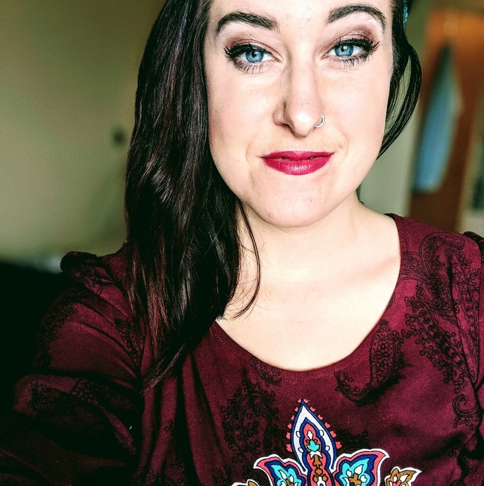 Meet your Posher, Manda - Picture 3 of 5